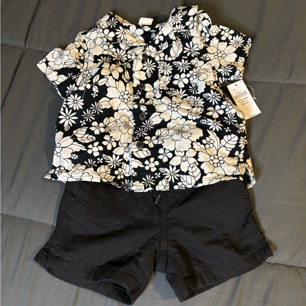 Baby gap Floral Black and White Shirt with Black Shorts NWT